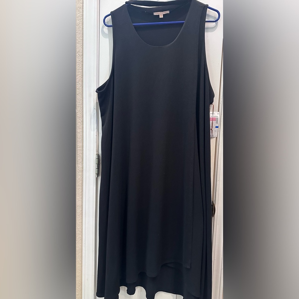 Gibson Latimer Classic Black Dress with a choker detail